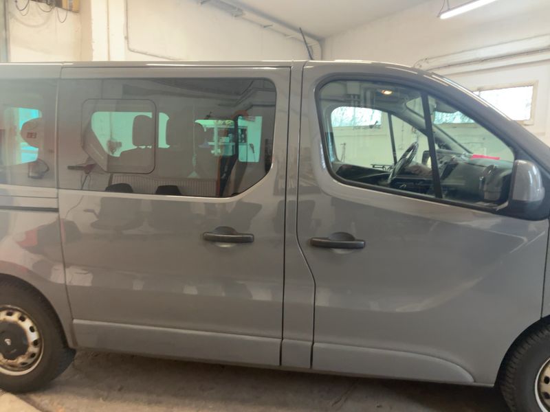 Opel Vivaro 1.6 CDTI Biturbo Combi L1H1 2,7t 2015 – снимка 10