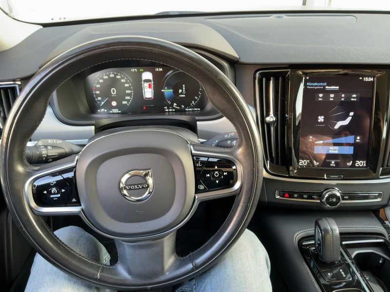 Volvo V90 2.0 T8 Plug-in Hybrid Momentum AWD 2020 – снимка 18