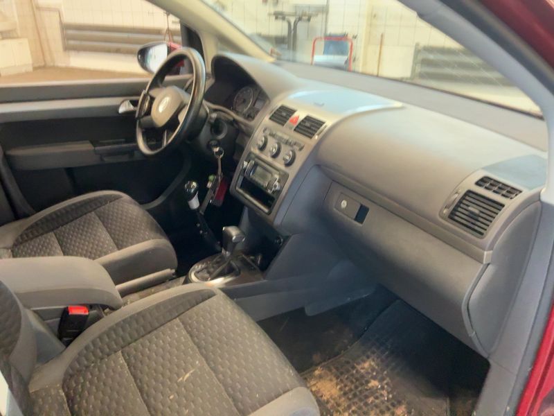 Volkswagen Touran 1.4 TSI Trendline 2010 – снимка 17