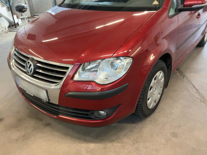 Volkswagen Touran 1.4 TSI Trendline 2010 – снимка 2