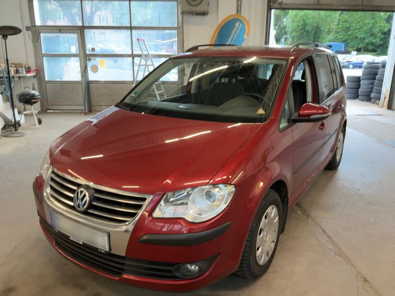 Volkswagen Touran 1.4 TSI Trendline 2010 – снимка 1