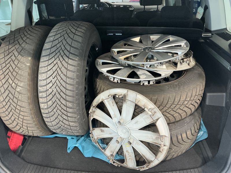 Volkswagen Touran 2.0 TDI IQ.DRIVE 2019 – снимка 15