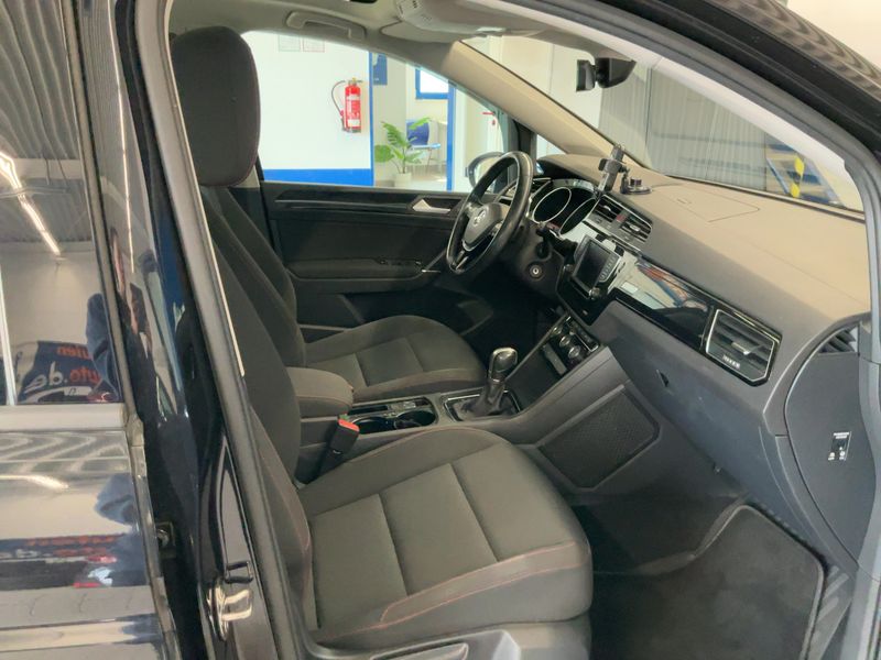 Volkswagen Touran 1.4 TSI Comfortline BlueMotion Tech 2017 – снимка 17