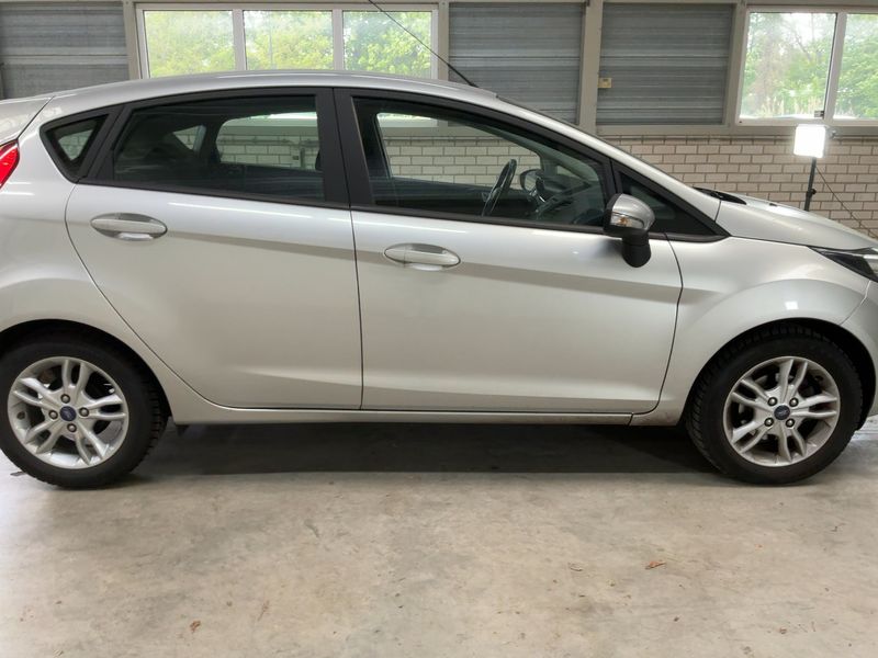 Ford Fiesta 1.0 SYNC Edition 2015 – снимка 10