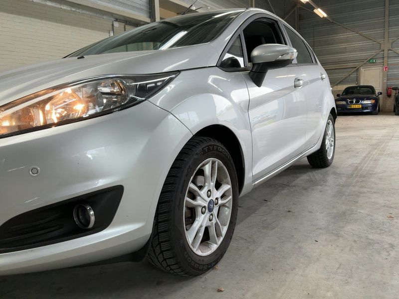 Ford Fiesta 1.0 SYNC Edition 2015 – снимка 2