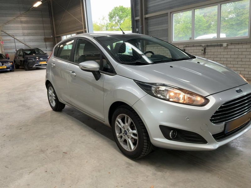 Ford Fiesta 1.0 SYNC Edition 2015 – снимка 12