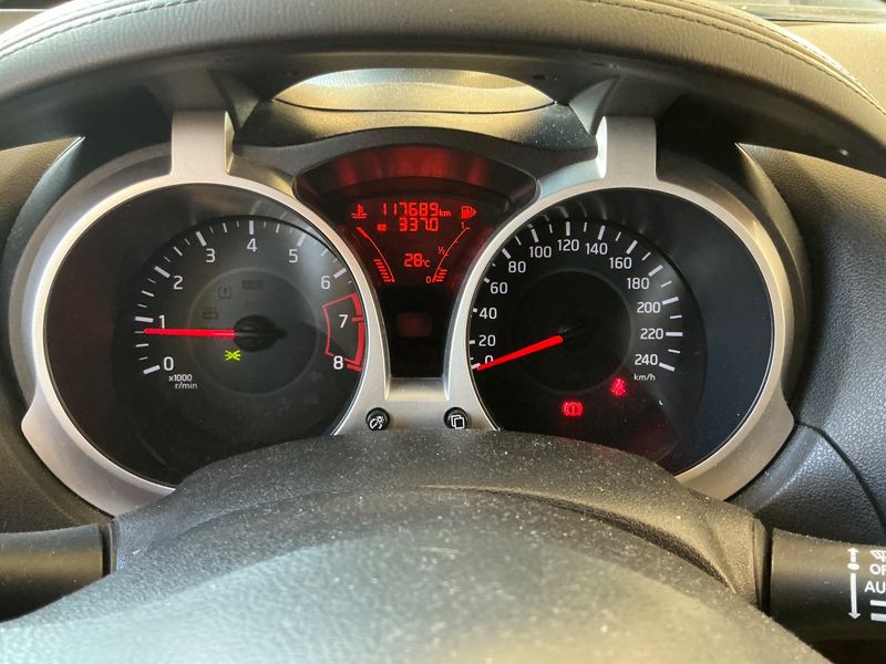 Nissan Juke 1.6 N-Connecta 2016 – снимка 19