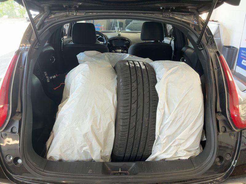 Nissan Juke 1.6 N-Connecta 2016 – снимка 16