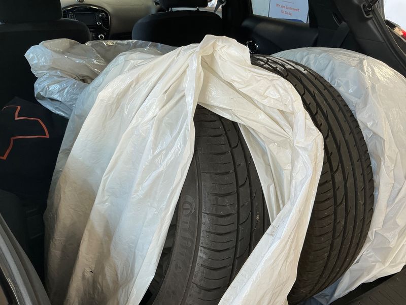 Nissan Juke 1.6 N-Connecta 2016 – снимка 15