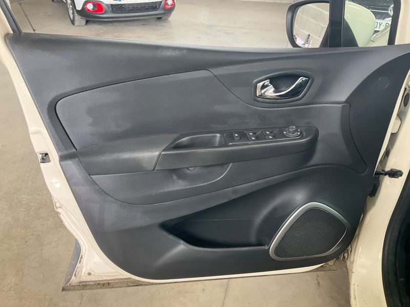 Renault Captur 1.5 dCi Energy Zen 2013 – снимка 30