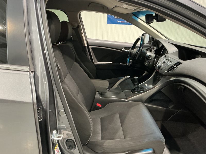 Honda Accord 2.2 DTEC Comfort 2012 – снимка 16