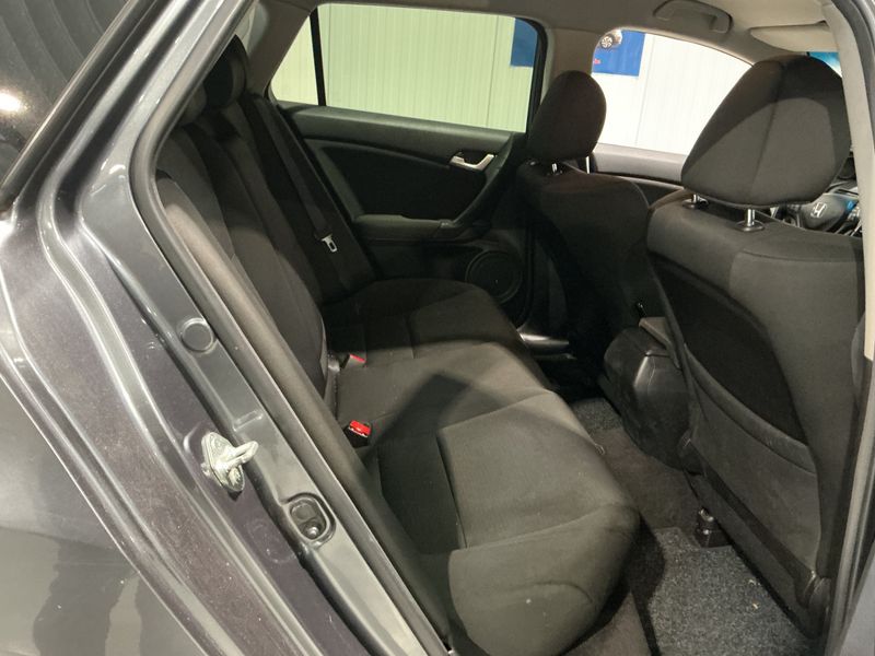Honda Accord 2.2 DTEC Comfort 2012 – снимка 19