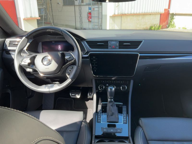 Skoda Superb 2.0 TSI L&K 4x4 2023 – снимка 17
