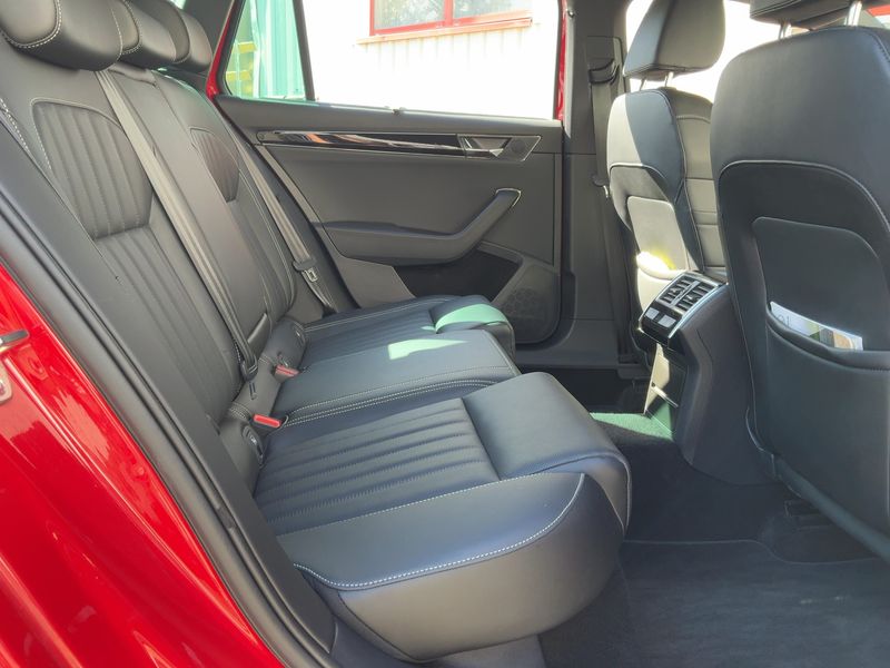 Skoda Superb 2.0 TSI L&K 4x4 2023 – снимка 19