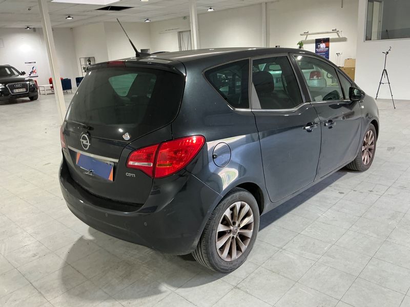 Opel Meriva 1.6 CDTI DPF Cosmo 2015 – снимка 2