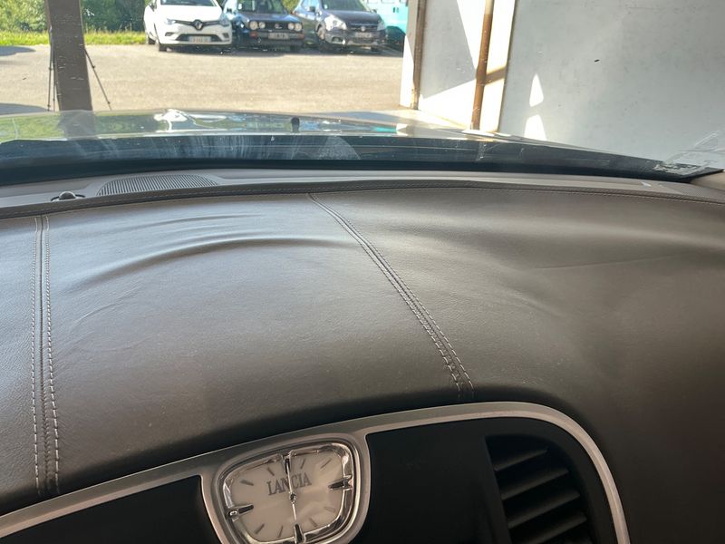 Lancia Thema 3.0 V6 CRD Executive 2012 – снимка 25