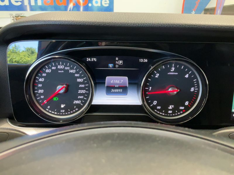 Mercedes-Benz E-Klasse E 220 d T 4Matic Avantgarde 2018 – снимка 18