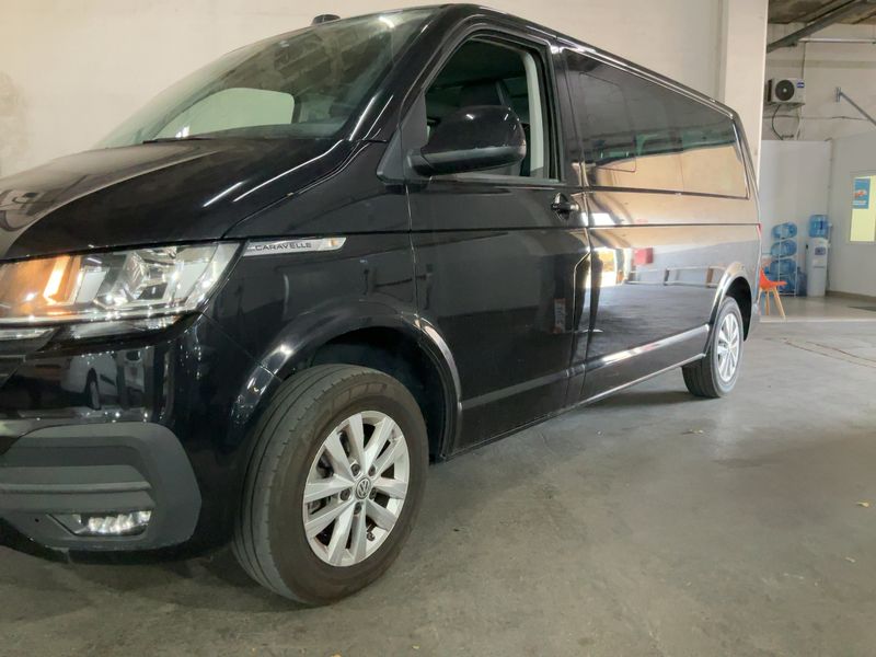 Volkswagen T6 Caravelle 2.0 TDI Trendline lang FWD 2021 – снимка 2