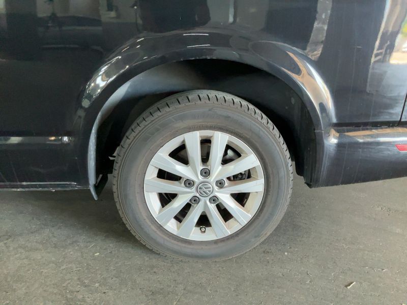 Volkswagen T6 Caravelle 2.0 TDI Trendline lang FWD 2021 – снимка 5