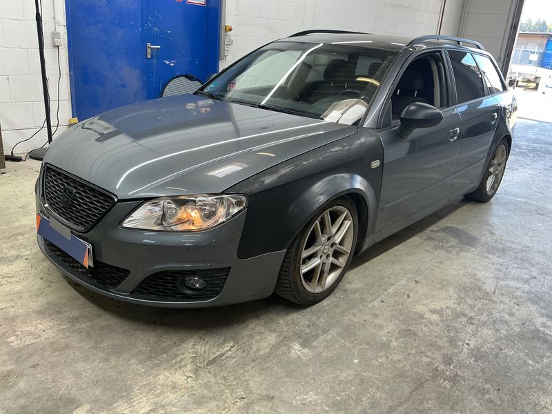 Seat Exeo 2.0 TDI Style 2013 – снимка 1