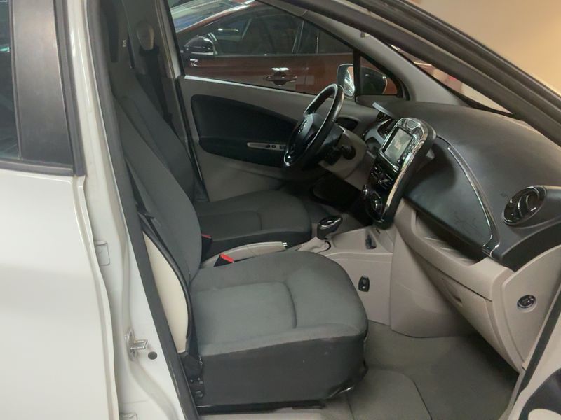 Renault Zoe electric drive 43 kW Intens 2015 – снимка 17