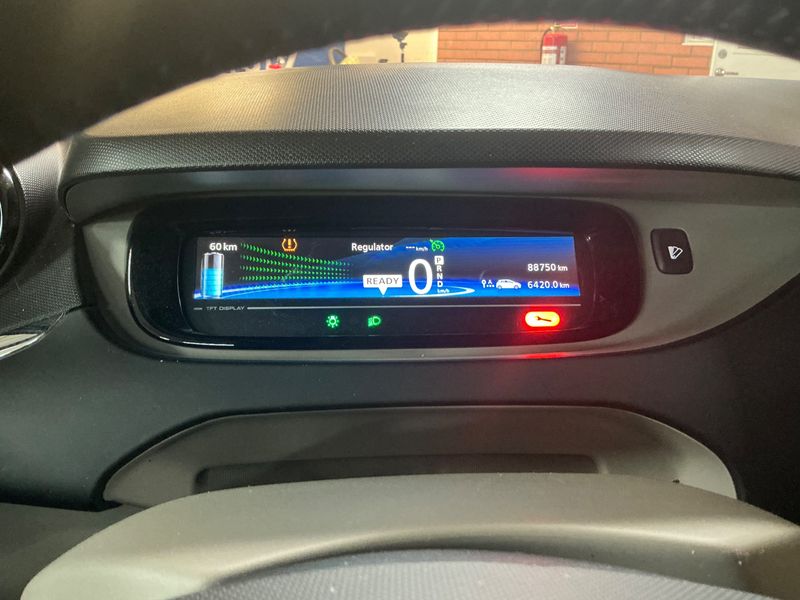 Renault Zoe electric drive 43 kW Intens 2015 – снимка 19