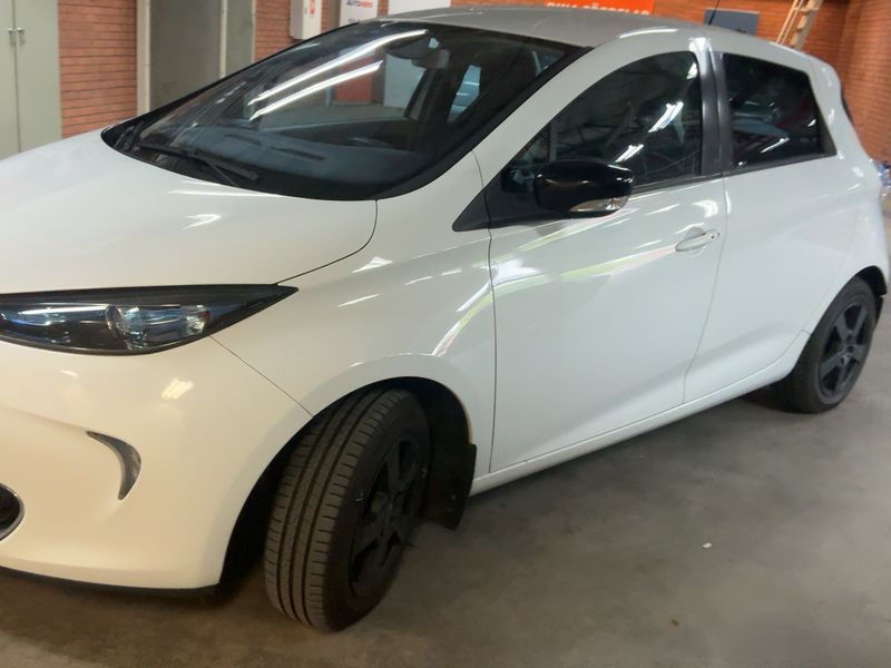 Renault Zoe electric drive 43 kW Intens 2015 – снимка 2