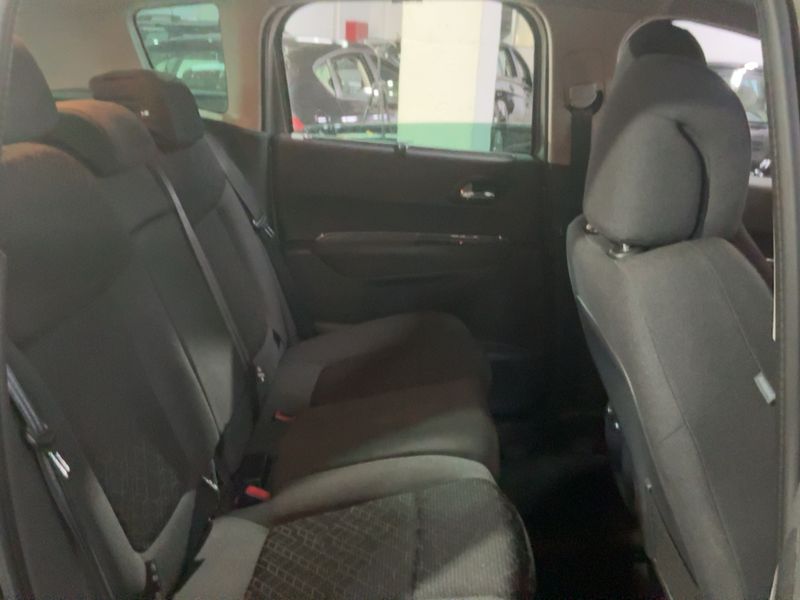 Peugeot 3008 1.6 Blue-HDi Style 2017 – снимка 19