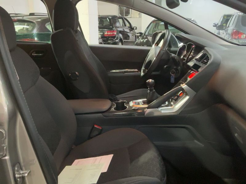 Peugeot 3008 1.6 Blue-HDi Style 2017 – снимка 16