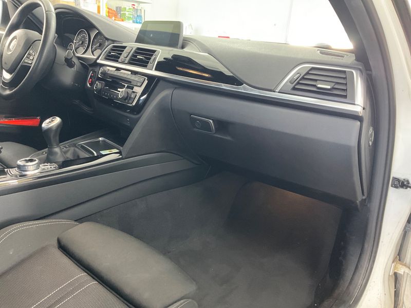 BMW 3er 318d Sport Line 2018 – снимка 32