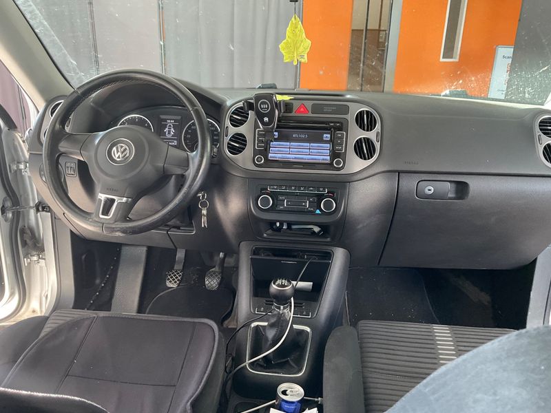 Volkswagen Tiguan 2.0 TDI Sport & Style 4Motion 2011 – снимка 21