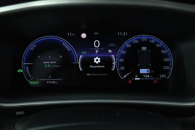 Toyota Corolla Cross 1.8 Hybrid FWD Comfort 2025 – снимка 18