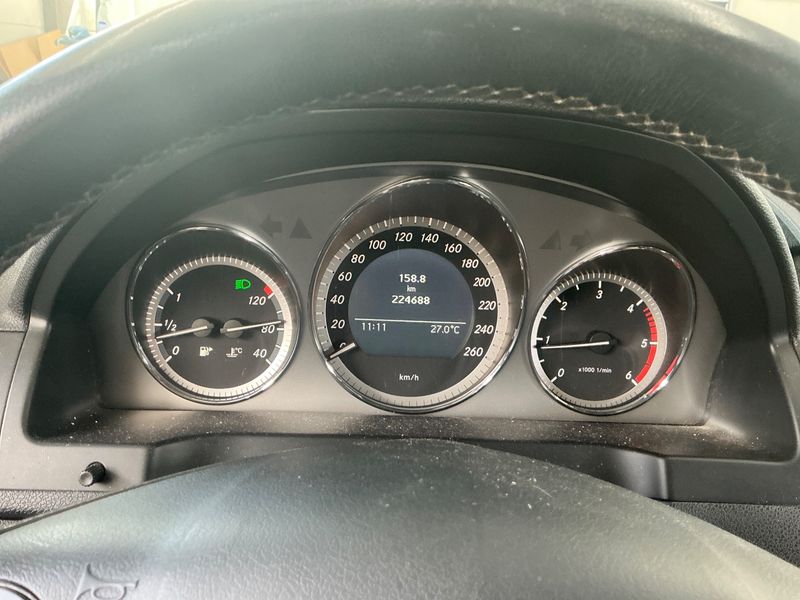Mercedes-Benz C-Klasse C 200 CDI T BlueEfficiency Avantgarde 2010 – снимка 4
