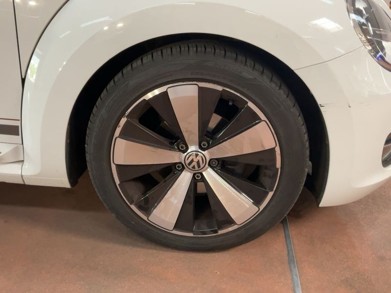 Volkswagen Beetle 1.2 TSI Design BlueMotion Tech 2015 – снимка 11