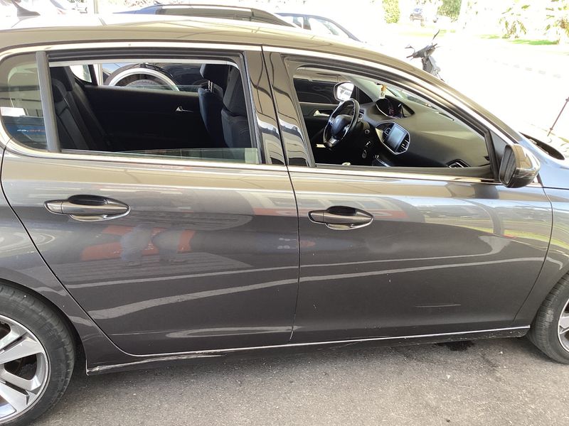 Peugeot 308 1.6 Blue-HDi Allure 2017 – снимка 10