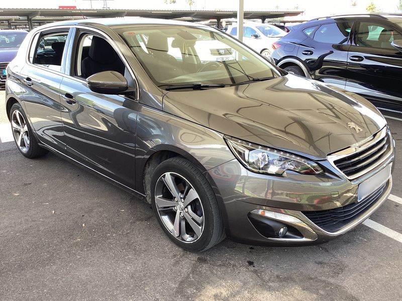 Peugeot 308 1.6 Blue-HDi Allure 2017 – снимка 12