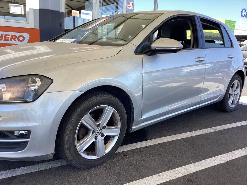 Volkswagen Golf VII 1.6 TDI Advance BlueMotion Tech 2014 – снимка 2