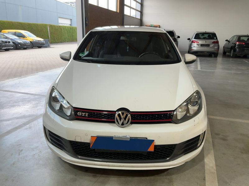 Volkswagen Golf VI 2.0 TSI GTI 2009 – снимка 14