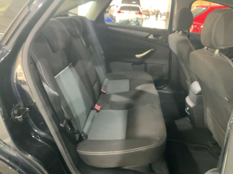 Ford Mondeo 2.0 TDCi Limited Edition 2012 – снимка 19