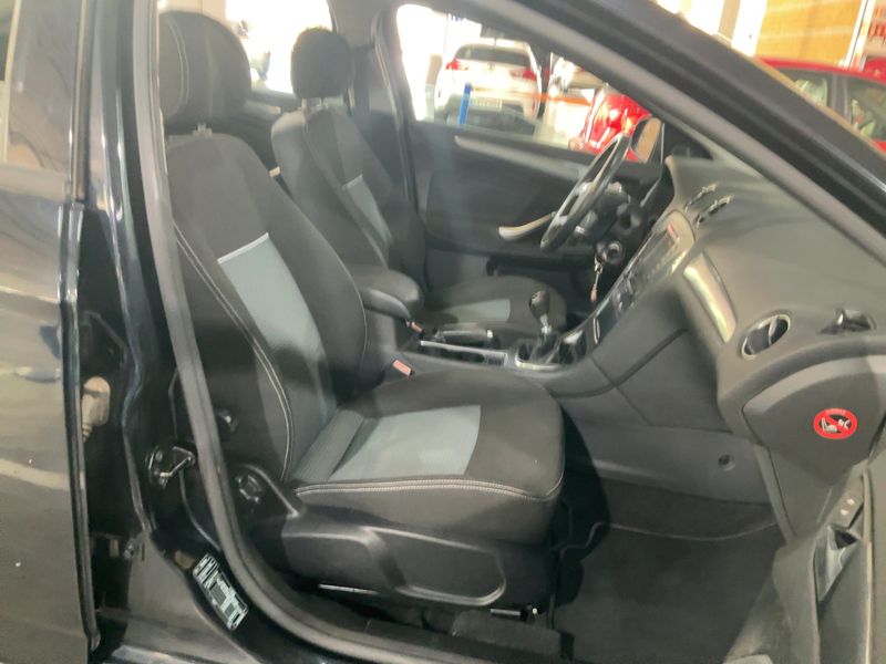Ford Mondeo 2.0 TDCi Limited Edition 2012 – снимка 16