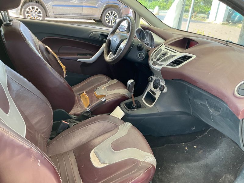 Ford Fiesta 1.6 TDCi Titanium 2010 – снимка 3