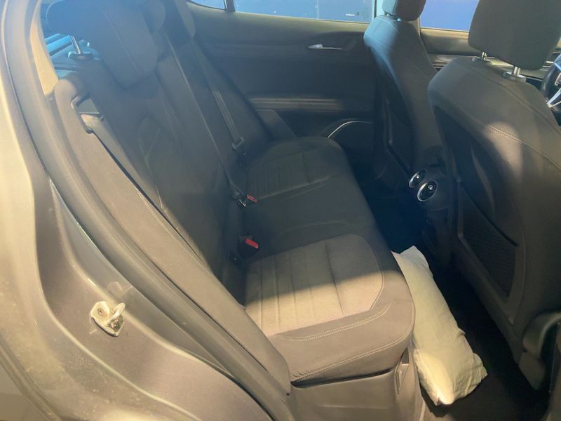 Alfa Romeo Stelvio 2.2 JTDM Business 2019 – снимка 19