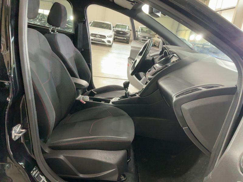 Ford Focus 1.0 EcoBoost ST-Line R&B 2018 – снимка 17