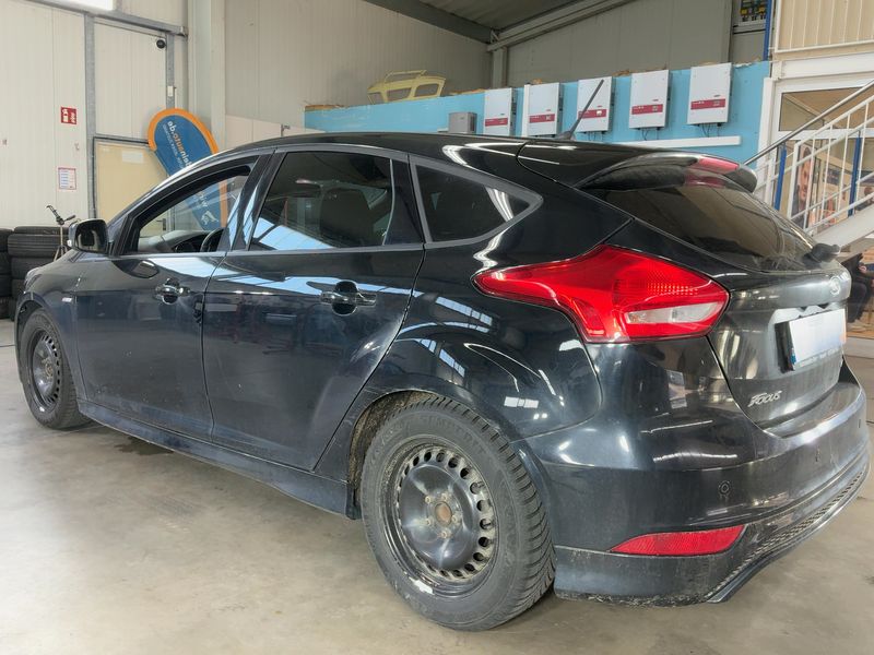 Ford Focus 1.0 EcoBoost ST-Line R&B 2018 – снимка 6