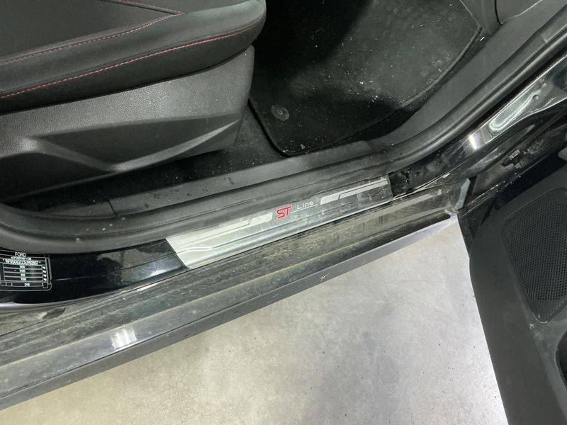 Ford Focus 1.0 EcoBoost ST-Line R&B 2018 – снимка 35
