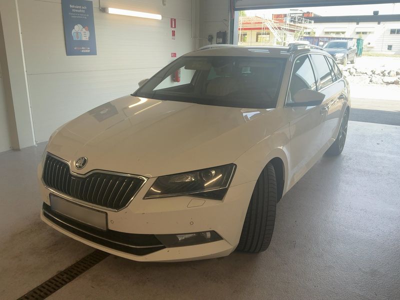 Skoda Superb 2.0 TDI Laurin & Klement 4x4 2016 – снимка 1