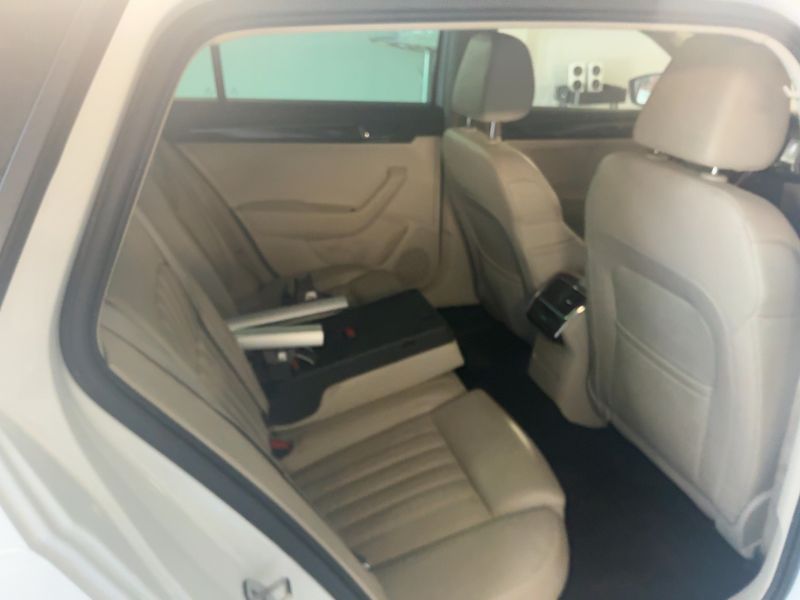 Skoda Superb 2.0 TDI Laurin & Klement 4x4 2016 – снимка 20