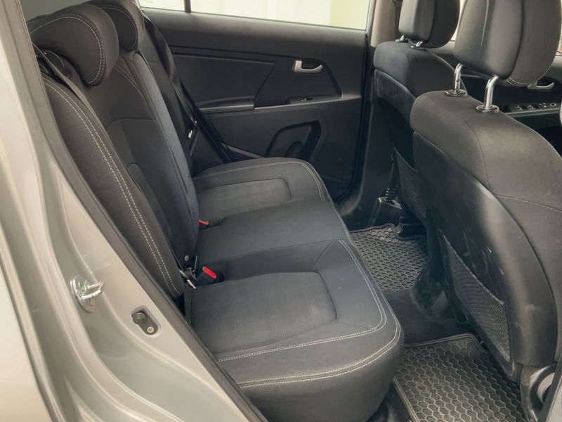 Kia Sportage 1.7 CRDi Active 2WD 2011 – снимка 19