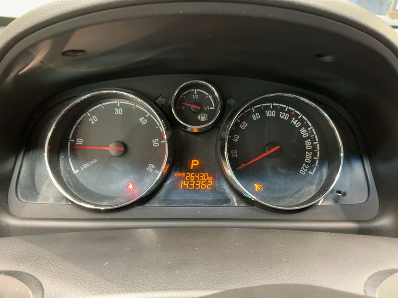 Opel Antara 2.2 CDTI Design Edition 4x4 2014 – снимка 18