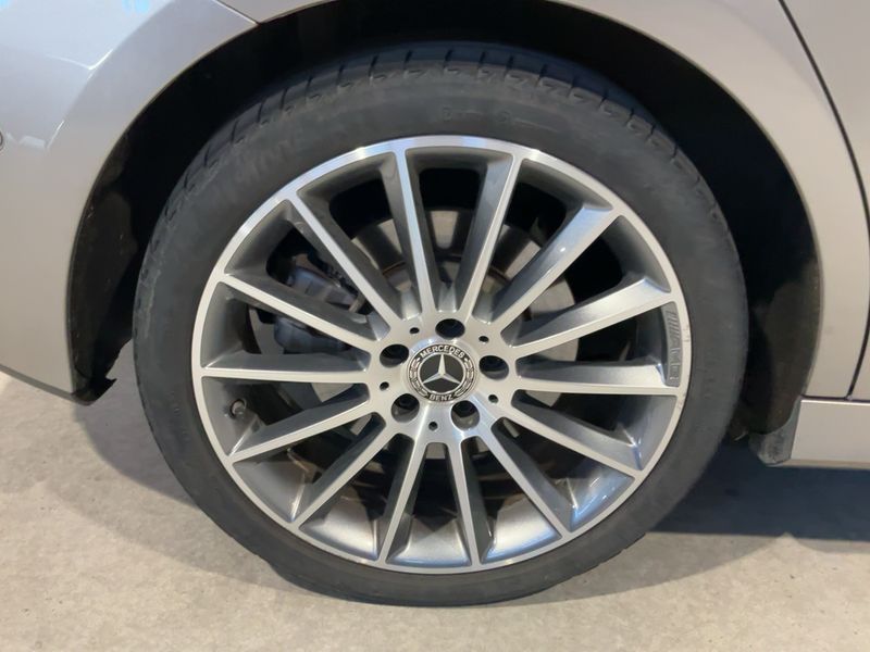 Mercedes-Benz A-Klasse A 250e AMG Line 2020 – снимка 9